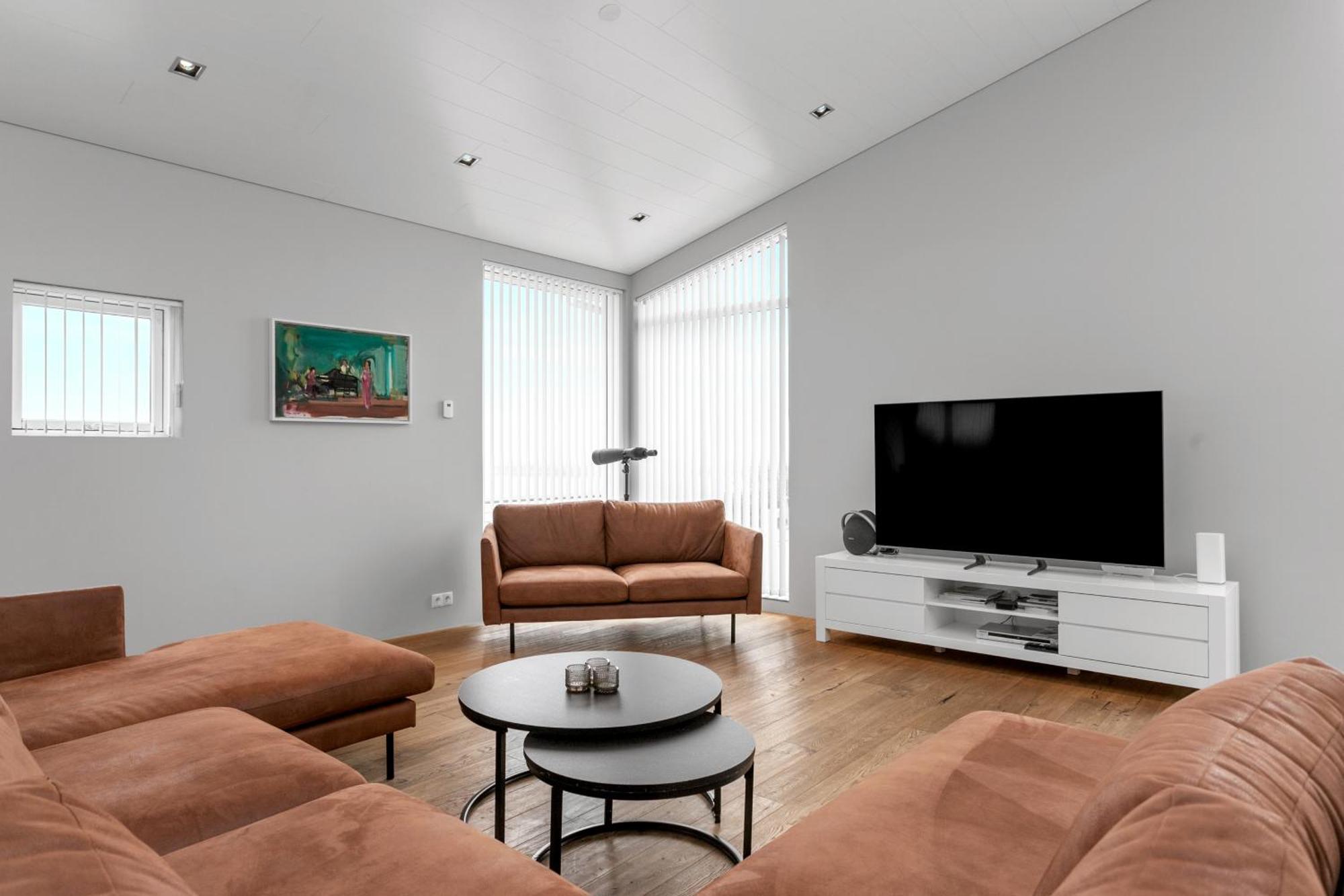 Laugaras Luxury Villa With River View מראה חיצוני תמונה